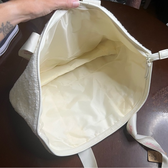 NWT PINK Victoria's Secret Sherpa Cream Tote Ribbon Straps Large Logo Cozy - Picture 5 of 12